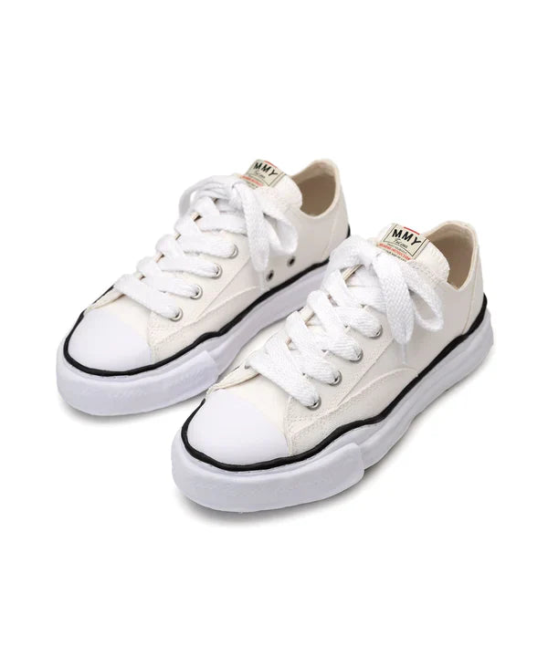 Maison Mihara Yasuhiro Peterson White | מייסון מיהרה יאסוהירו