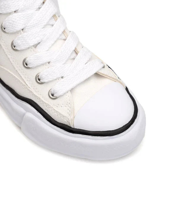 Maison Mihara Yasuhiro White Canvas High Top | מייסון מיהרה יאסוהירו